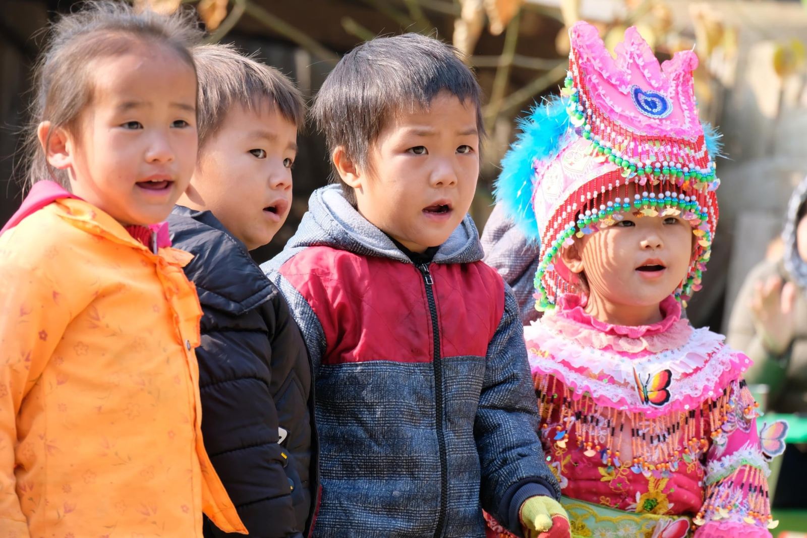 Chuyến trao quà “Đông ấm yêu thương - Cùng em khôn lớn” tại Bảo Lâm, Cao Bằng