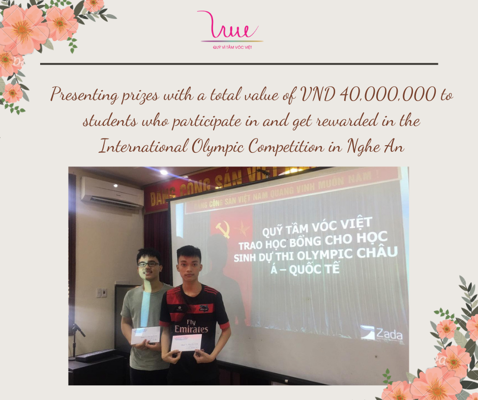 Presenting prizes with a total value of VND 40,000,000 to students who participate in and get rewarded in the International Olympic Competition in Nghe An.