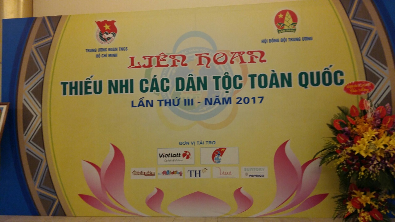 Tài trợ 3.600 ly sữa cho “Liên hoan Thiếu nhi dân tộc toàn quốc” lần thứ III, năm 2017