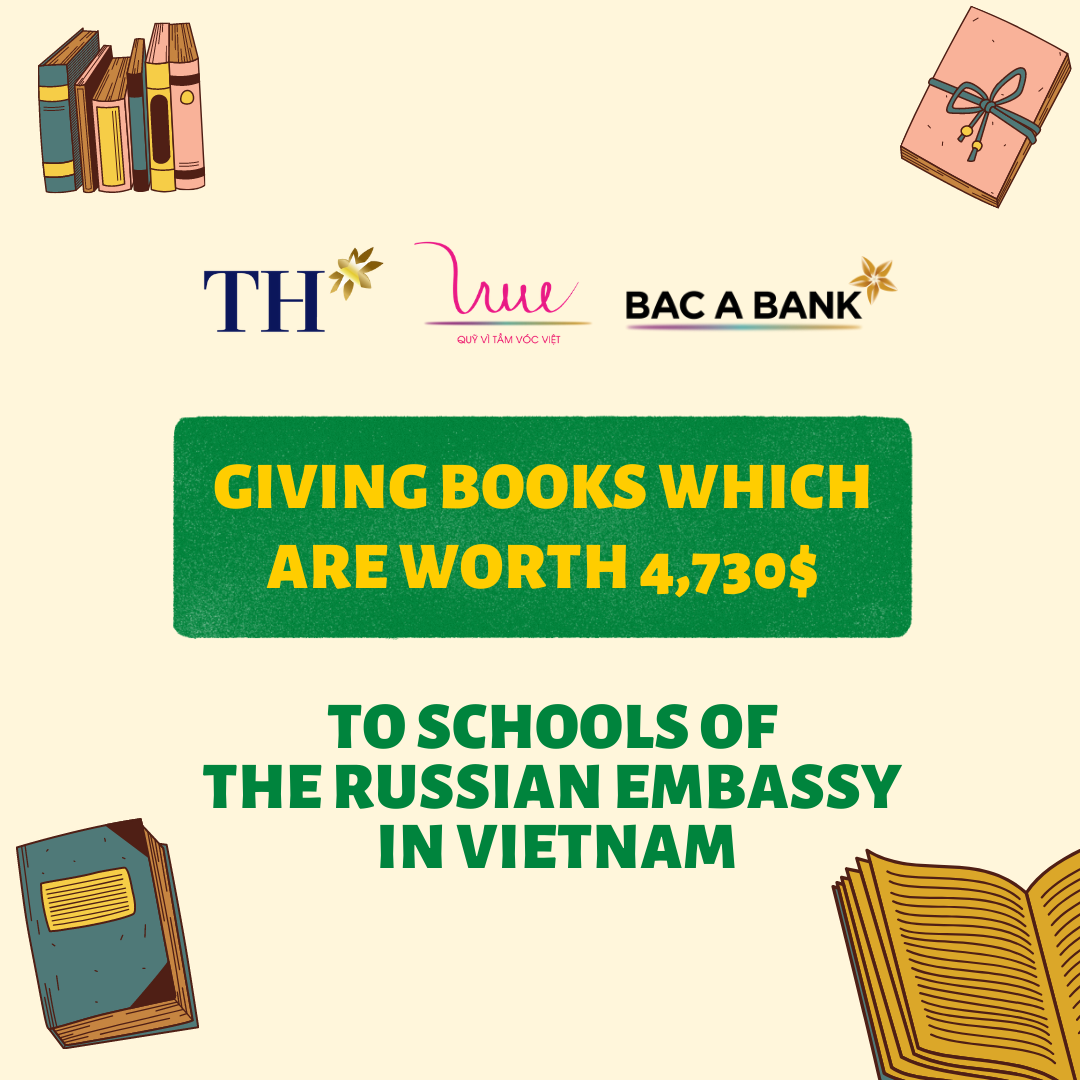 Giving books which are worth 4,730$ to schools of the Russian Embassy in Vietnam