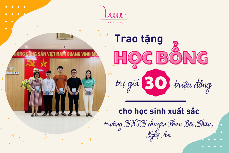 Trao tặng học bổng trị giá 30 triệu đồng cho học sinh trường THPT chuyên Phan Bội Châu, Nghệ An