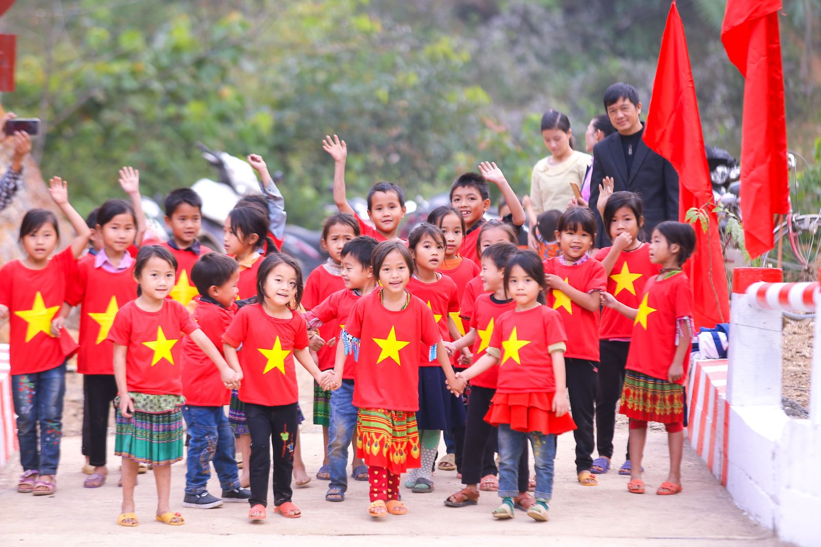 Chùm tin hoạt động thiện nguyện vì trẻ em