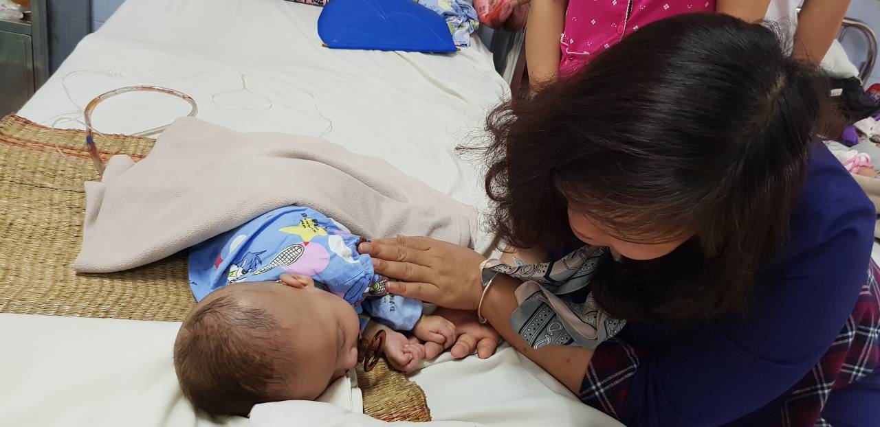 Baby Hoang Long needs a strong heart