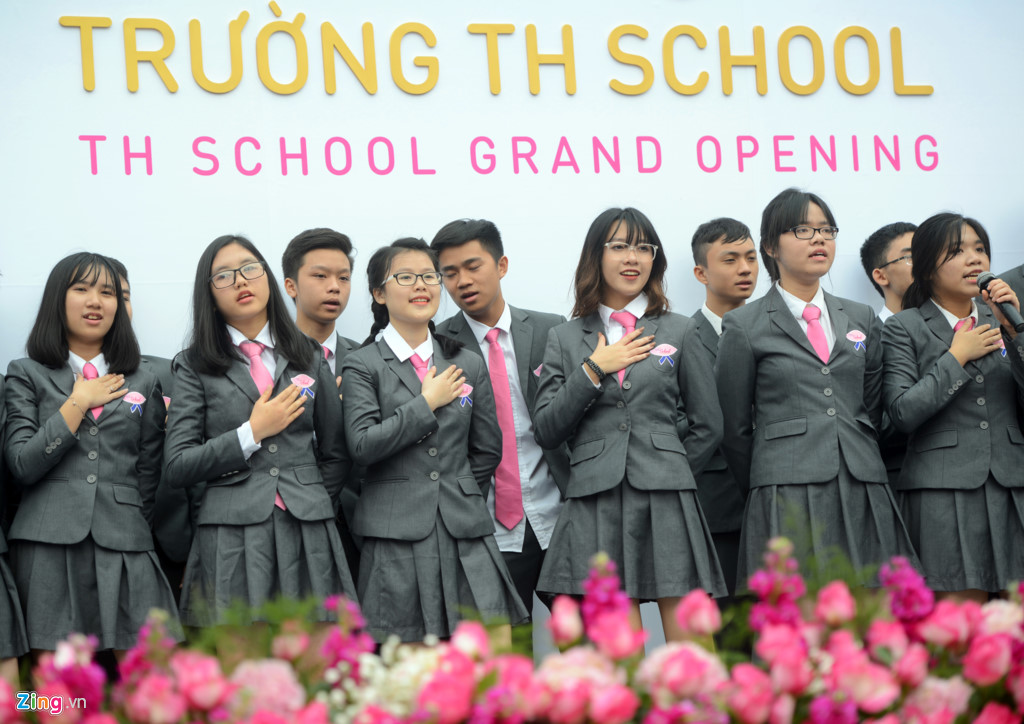 Study to deal with social problems and to have plans in the future, not just to focus on academic aspect.